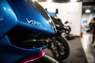 VINS Duecinquanta Competitione | 輸入発売元MOTORISTS