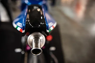 VINS Duecinquanta Competitione | 輸入発売元MOTORISTS