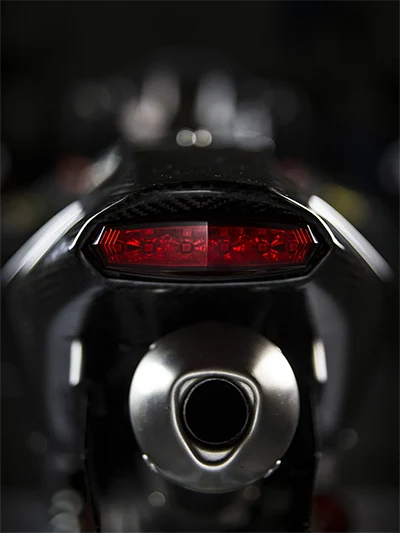 VINS Duecinquanta Strada | 輸入発売元MOTORISTS