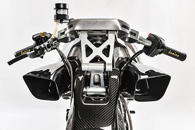 VINS Duecinquanta Strada | 輸入発売元MOTORISTS